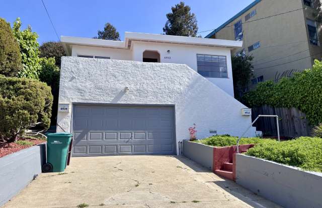 6932 MacArthur Boulevard - 0