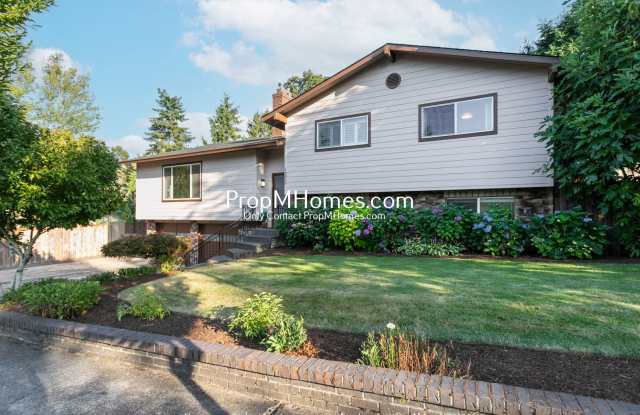 Stylish Updated Four Bedroom Home in Beaverton - DEPOSIT SPECIAL