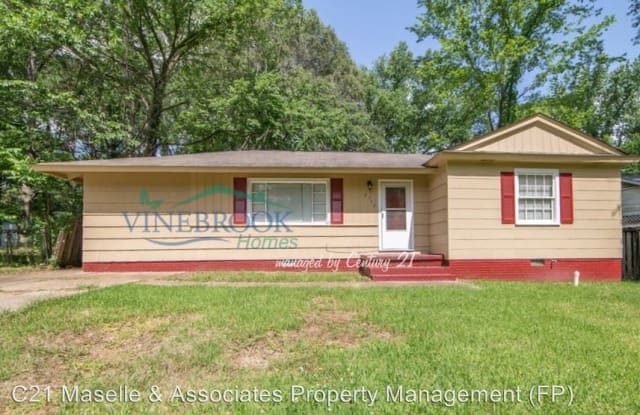 2742 Pinebrook Dr - 2742 Pinebrook Road, Jackson, MS 39212