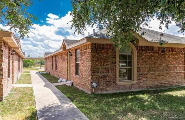 1608 W Portales Dr - 1608 West Portales Drive, Edinburg, TX 78541