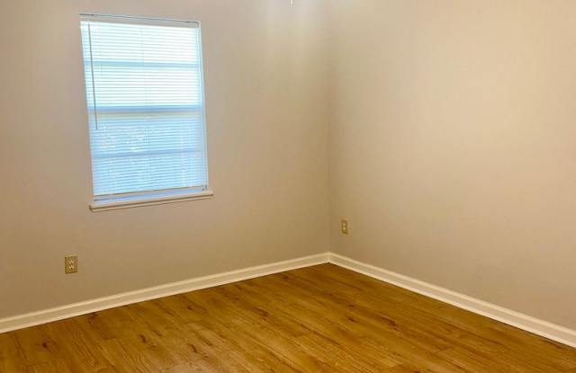 Cute 2 bedroom 1 Bath apartment!