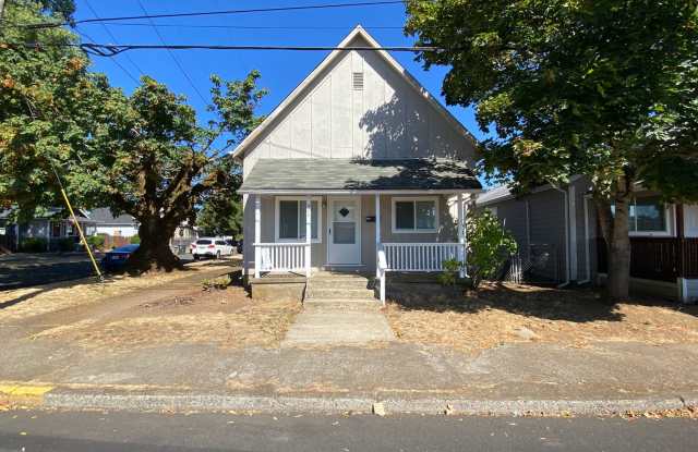 3 Bed, 1 Bath Dallas Home!