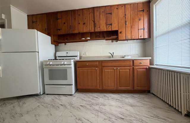 22 S Eckar Street unit: #2