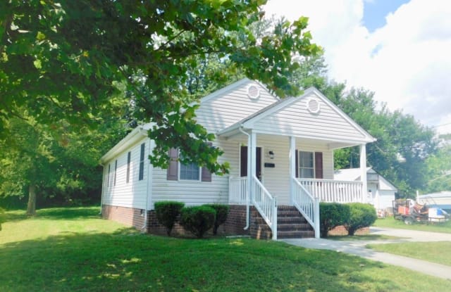 318 S. 14th Avenue - 318 South 14th Avenue, Hopewell, VA 23860