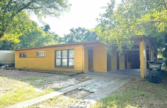 Photo of 208 Aquamarine Ave