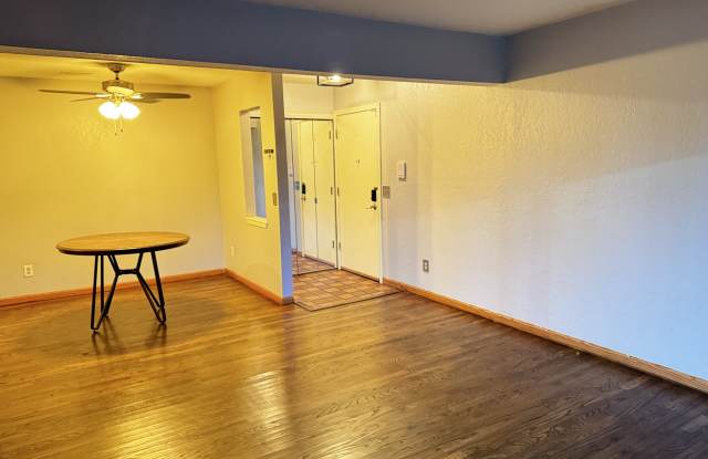 1717 Maple Ridge RoadUnit #9