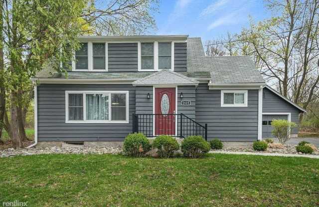 1123 Danby Rd