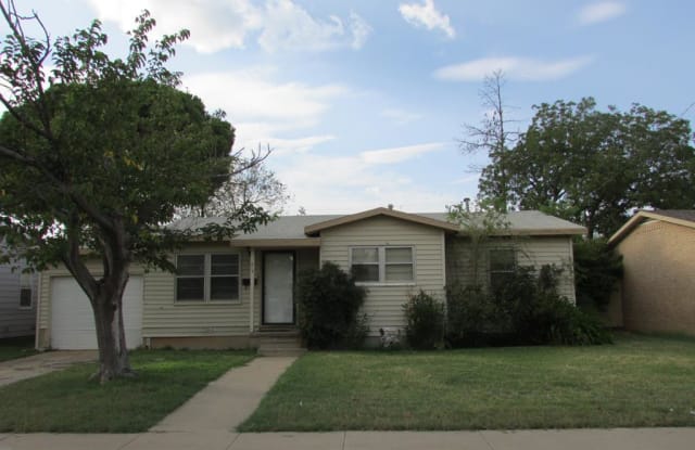 415 E 56th St - 415 East 56th Street, Odessa, TX 79762