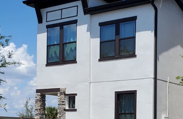 Spacious and Modern 4 Bedroom 3 Bathroom Home in Davenport FL.