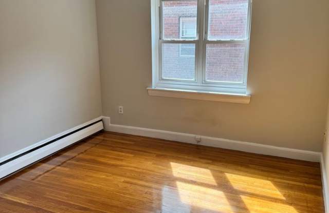 Photo of Great 1 bedroom Available 1/1/26
