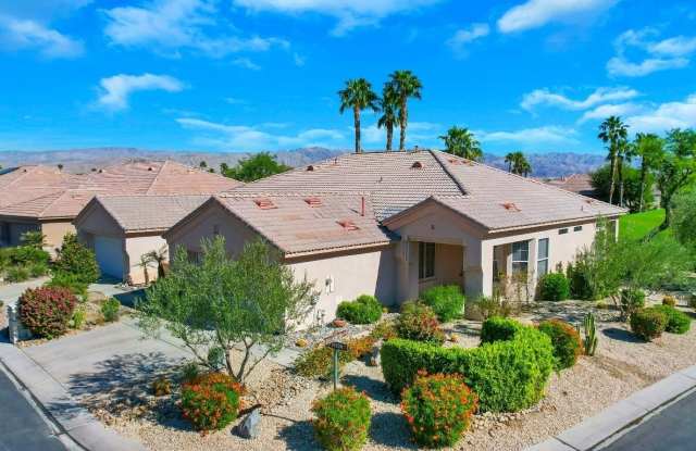 43696 Old Troon Court