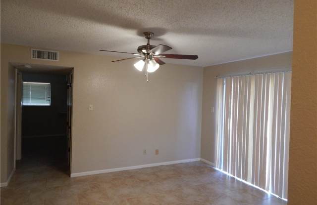 11617 Agua Dulce #B