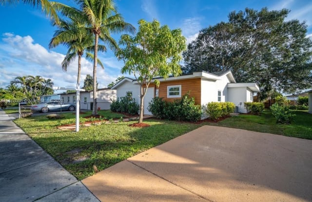 722 SW 9th Street - 722 Southwest 9th Street, Delray Beach, FL 33444