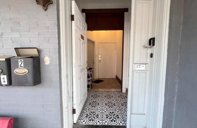 325 N PRESTON STREET