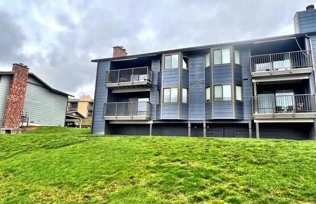 3330 Narrows View Lane NE - 104Unit 104