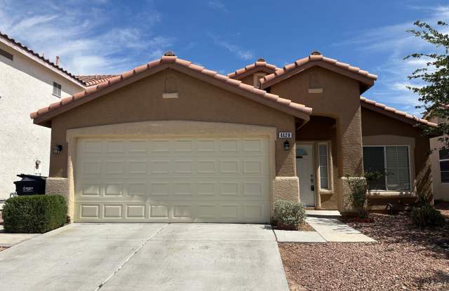 4428 Sparkle Crest Ave