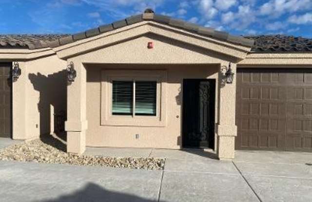 731 Powder Dr - 731 Powder Drive, Lake Havasu City, AZ 86406