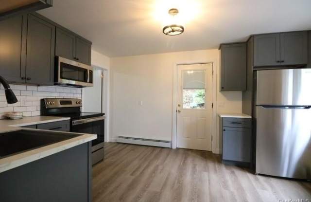 Photo of 208 Center Street