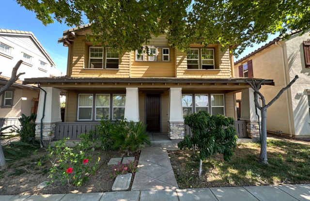 477 W Saint Francis Ave