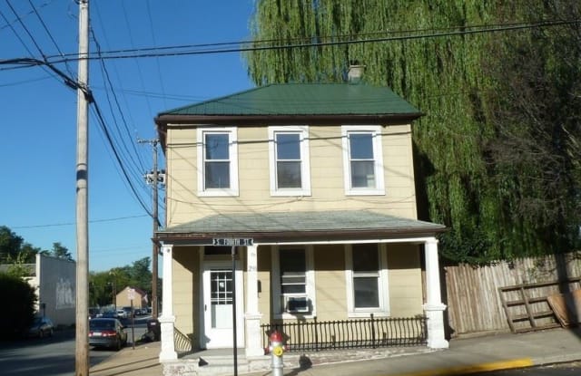 298 S 4th St  EO - 298 S 4th St, Columbia, PA 17512