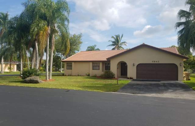 6842 E Longbow Bnd - 6842 East Longbow Bend, Davie, FL 33331