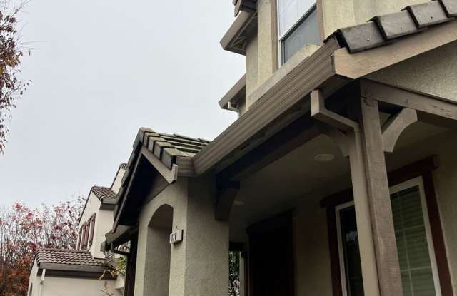 Charming 4-bedroom, 2.5-bathroom home