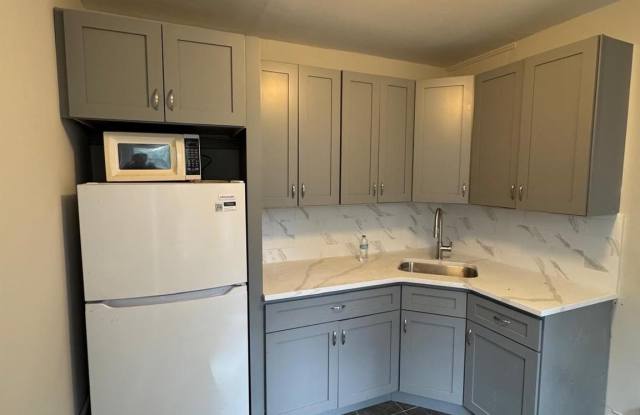 Photo of 521 CHERRY Street unit: 3