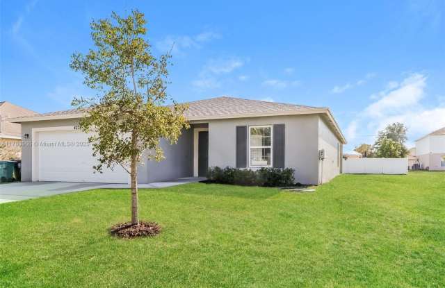 4275 SW Utterback St