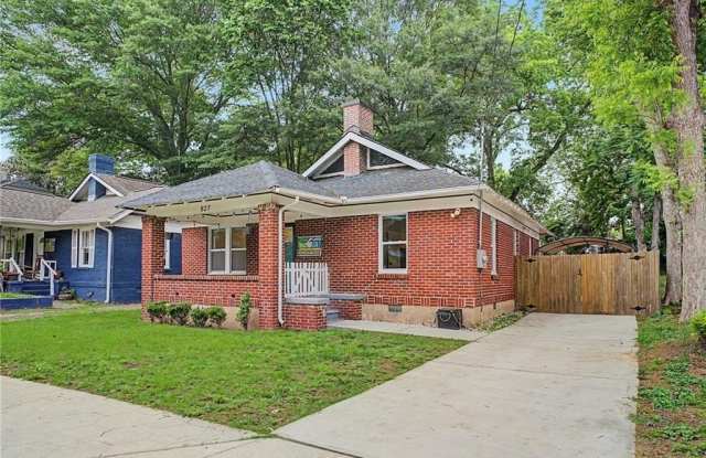 827 Elbert Street SW