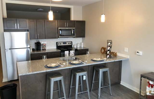 The Uncommon Apartments - Student Housing