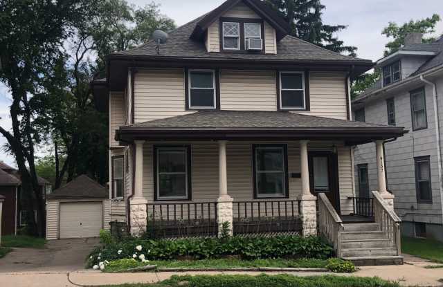 Photo of JUNE move in, 6BR house