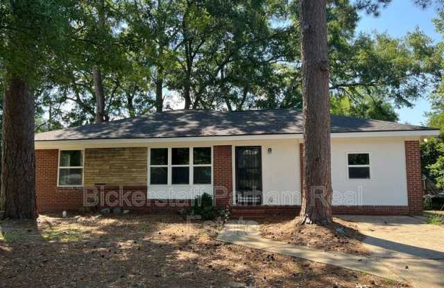 2102 Somerset Drive