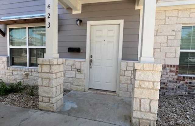 Photo of 423 Spring Street