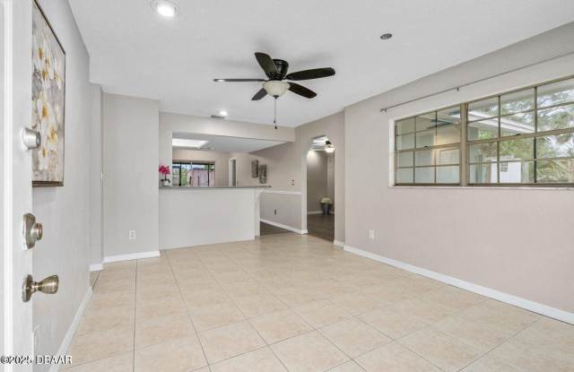 1702 Carolina Avenue