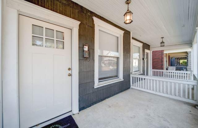 4 or 5 Bedroom Right off of High St - OSU Campus