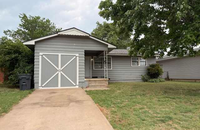 6111 NW Euclid Ave -- $1000