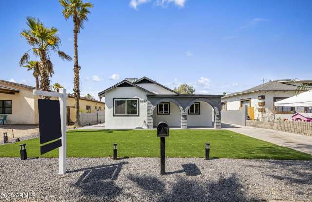 1440 E Pierce Street