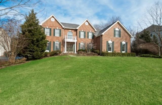 10500 DUNN MEADOW ROAD - 10500 Dunn Meadow Road, Wolf Trap, VA 22182