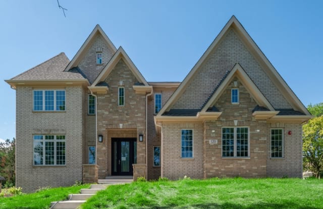 120 Saddle Brook Drive - 120 Saddle Brook Drive, Oak Brook, IL 60523