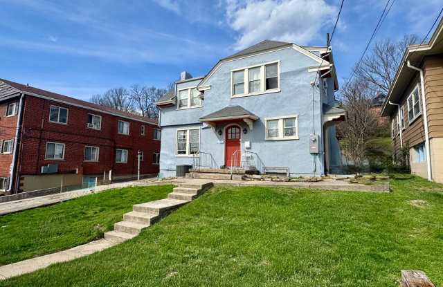 6 bed/2 bath on Probasco St., Mins. from UC for Only $700/pp ($4200/mo)!