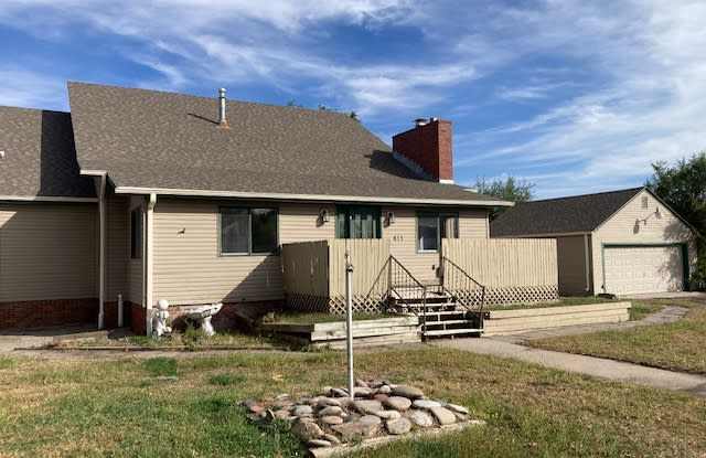 411 N Shady Bend