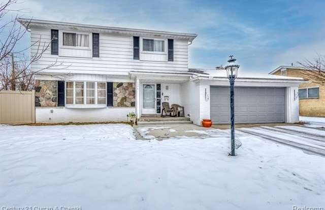 1286 Sherbourne Drive