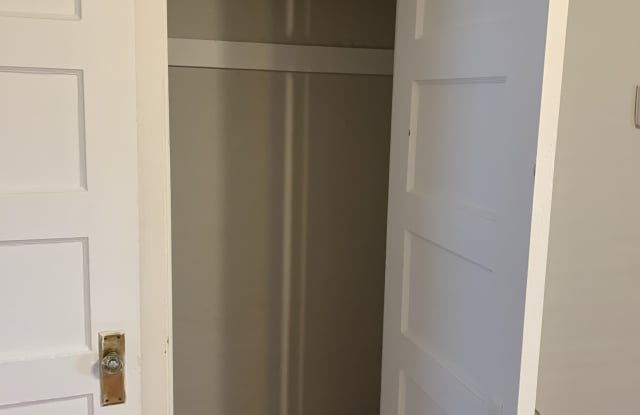 Photo of 1519 Corbin Avenue