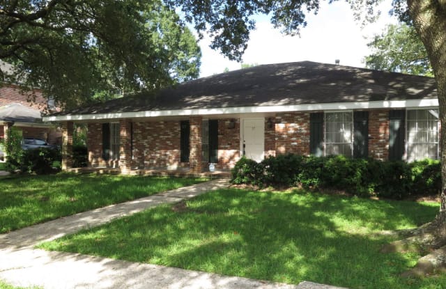 17 Doescher Dr. - 17 Doescher Drive, Harahan, LA 70123