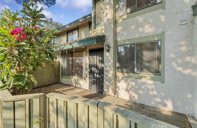 Photo of 3555 Bottlebrush