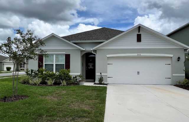 Photo of For Rent! 4/2 Home in Villa Mar subdivision in Winter Haven