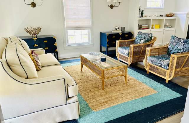 2122 Edgewood Place