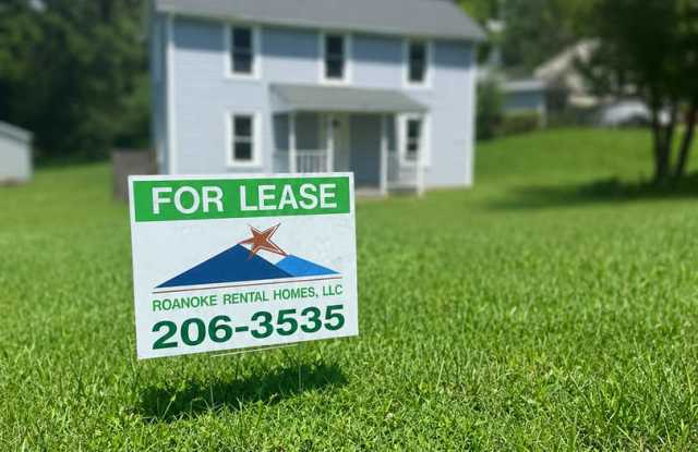 862 Westside Blvd 3bed/1bath $1395 COMING SOON