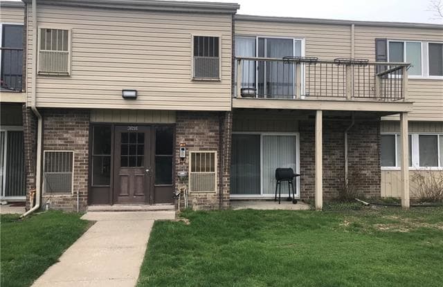 38200 FAIRWAY Court - 38200 Fairway Court, Macomb County, MI 48038