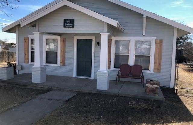 915 Guadalupe Street